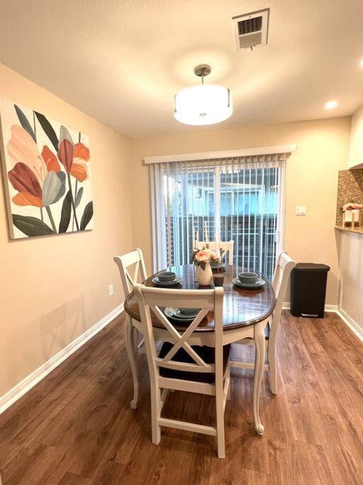 Lovely 2 Bedroom/2 Bath Houston, Heights/Galleria Экстерьер фото